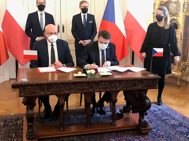 Mezistátní dohoda ochrání české obyvatele, krajinu a přinese i finanční kompenzace