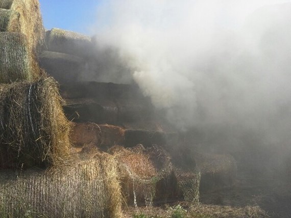 Hasiči strávili u požáru balíků sena ve Višňové 24 hodin 1 20147231236395315