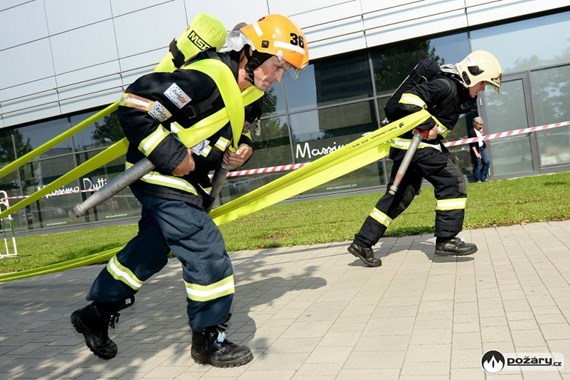 Hasiči Libereckého kraje se v nejtěžší soutěži světa dostali "na bednu" 1 001