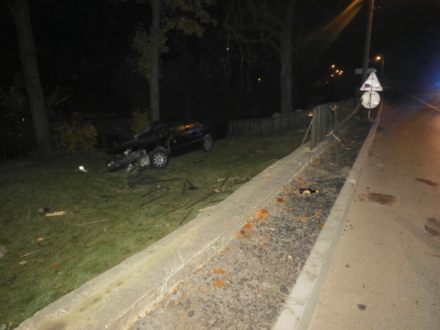 V Raspenavě havaroval do dřevěného oplocení 1 00001