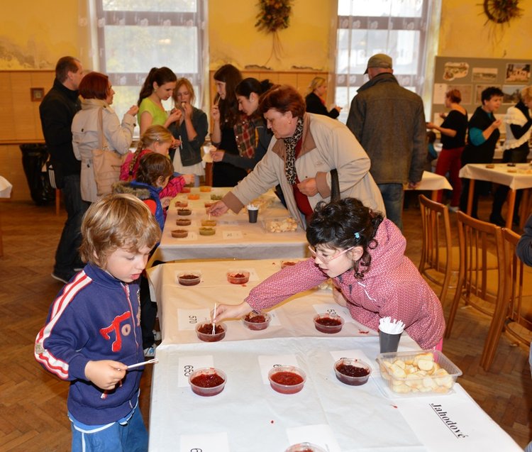 JamParáda 2014 v Kunraticích u Frýdlantu - nejchutnější domácí marmeládou je kokosová s Malibu a citronem 1 001
