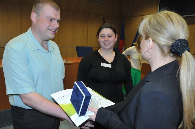 Zdravotně handicapovaní lidé „to daj!“ v liberecké Krajské vědecké knihovně 1 001