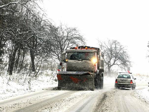 Zima je zpět, sněžení zaskočilo řidiče 1 000000000000000000000001