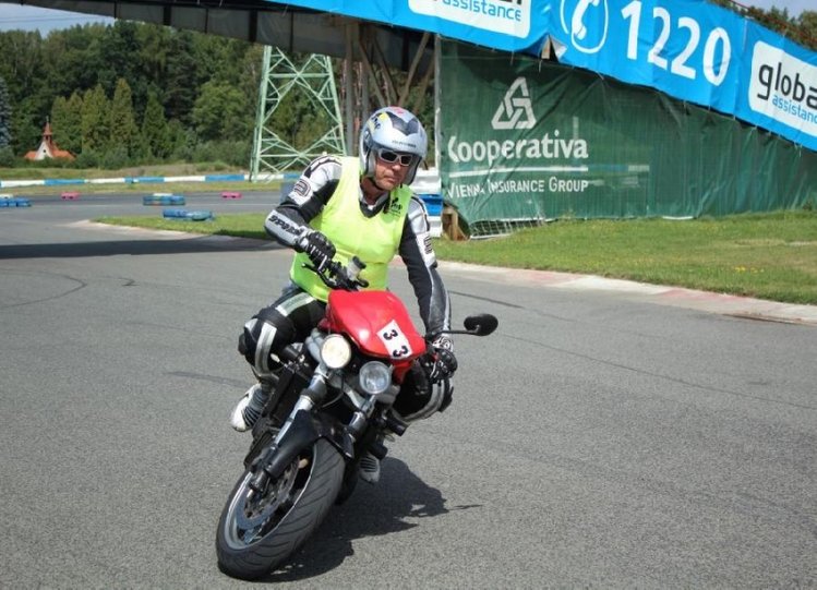 Motocyklisté – učte se přežít na autodromu v Sosnové u České Lípy