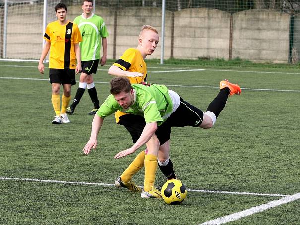 Hejničtí se dotahují na čelo 1 00001