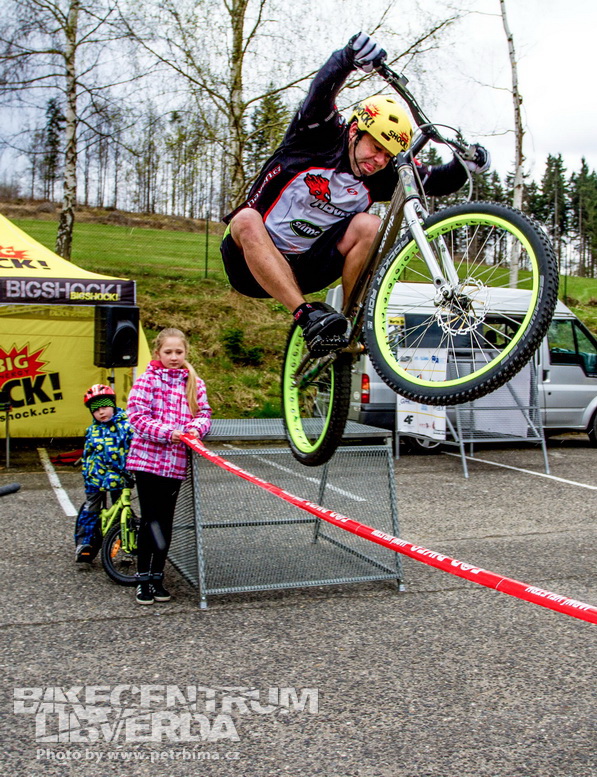 Trojnásobný mistr světa Martin Šimůnek zahájil bajkerskou sezónu v Libverdě