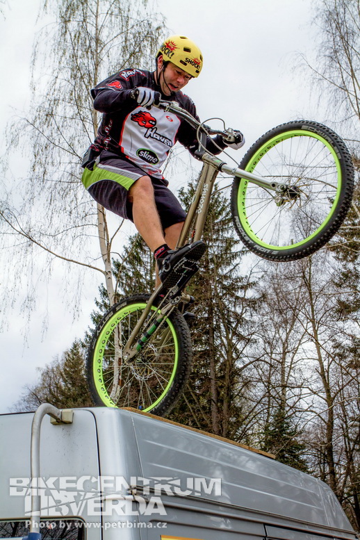 Bikecentrum Libverda zahájilo bajkerskou sezónu exhibicí trojnásobného mistra světa Martina Šimůnka