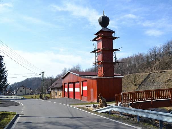Oprava hasičárny v Heřmanicích finišuje