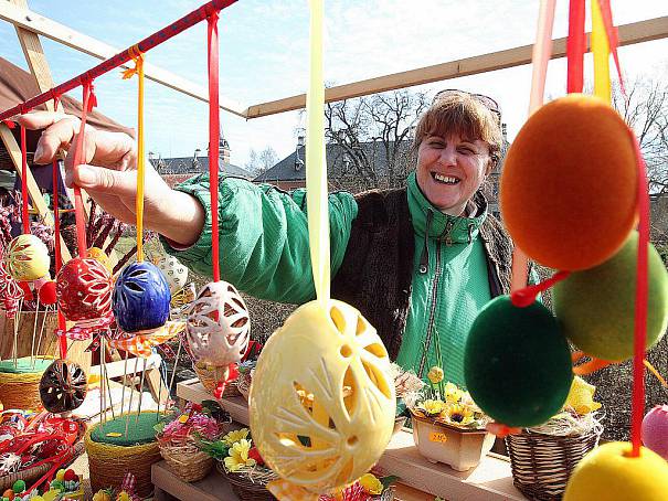 Plus 8 Velikonoční pozvánky