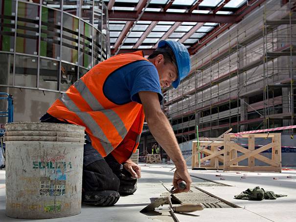 U Zeleného stromu / Restaurace 33 Práce je plno, chybí ovšem kvalifikace