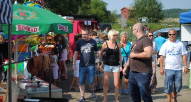 U Zeleného stromu / Restaurace 55 Jindřichovické dny nabídnou Hnízdila, pohádky i fotbal