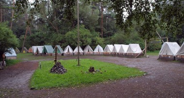 Hygienici při kontrolách táborů zatím dali 8 sankcí