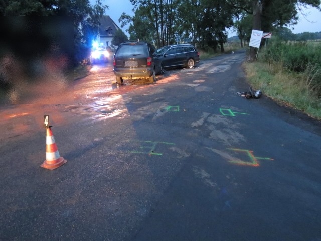 Ubytování, penziony, hotely, chaty, chalupy, resorty, hostely, motoresty a kempy 38 Nehoda tří vozidel na křižovatce v Raspenavě