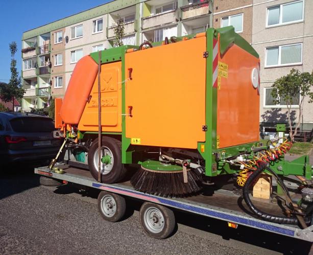 Hejnice mají nový zametací stroj