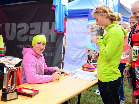 Závodníci v Jizerkách vyběhali peníze na charitu