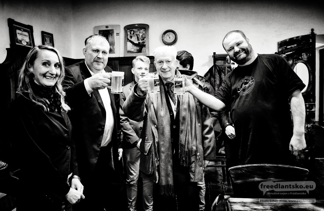 Velvyslanec Nizozemského království Eduard W. V. M. Hoeks navštívil Zámecký pivovar Frýdlant