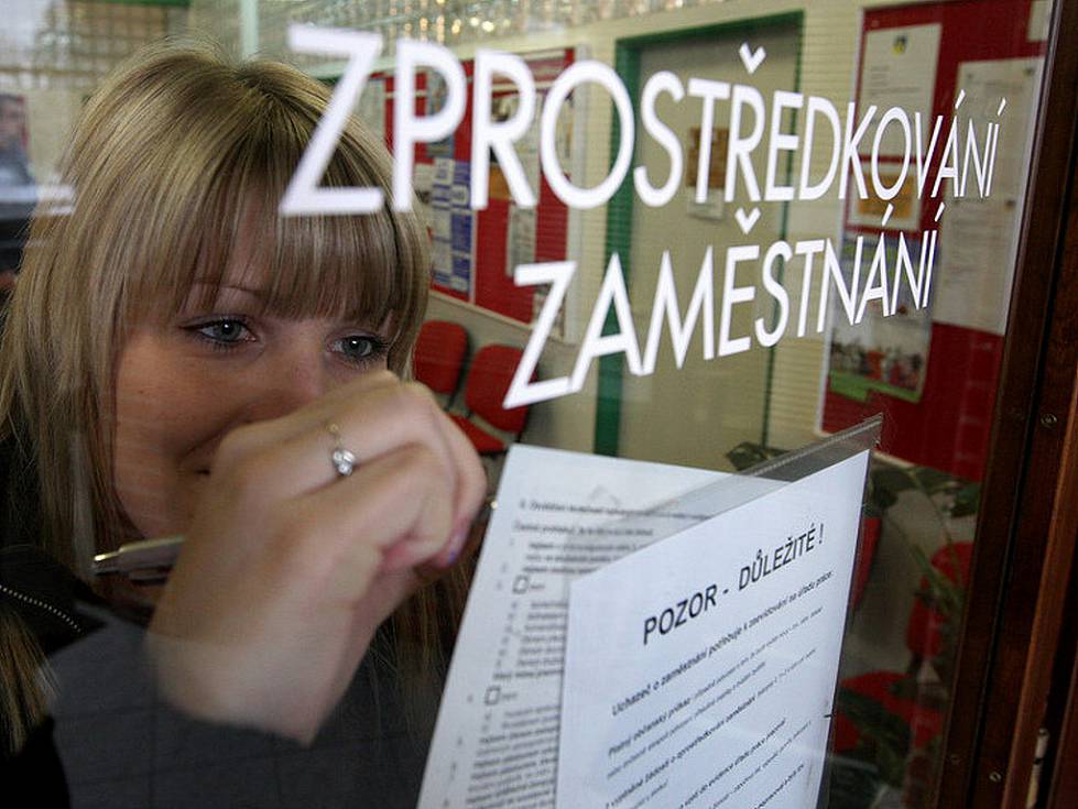 U Zeleného stromu / Restaurace 33 Nezaměstnanost v Libereckém kraji klesla. Lidé přesto nemohou najít práci