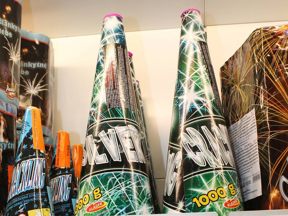 Pozor na „pašování“ pyrotechniky!