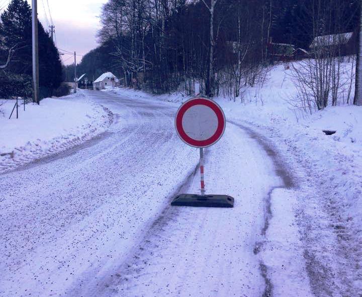 Silnice přes Oldřichov zůstane pro kamiony uzavřena do pondělí