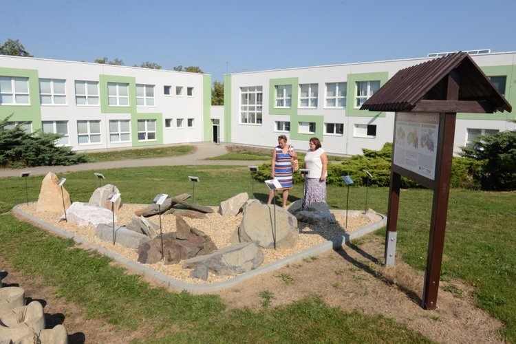 Investice ve školství: budovy škol se dočkají nových kabátů