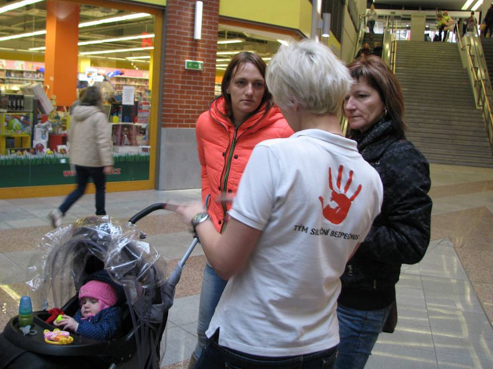 Chodci, nemáte pásku? Zaplatíte pokutu až dva tisíce korun
