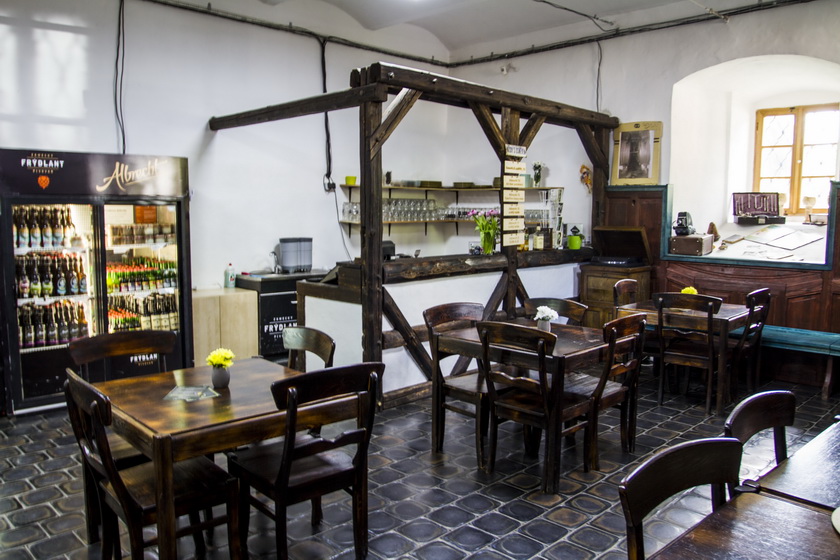 Brigáda v Zámeckém pivovaru Frýdlant / Obsluha v Pivním klubu