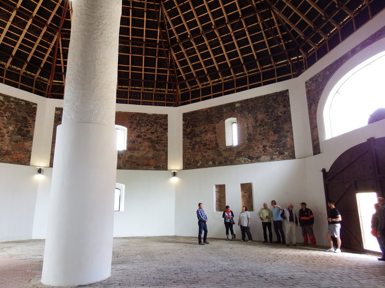 Porotci si prohlédli díla přihlášená do Stavby roku, odstartovalo i hlasování veřejnosti 1 sypky_na_zameckem_dvore_v_Cernousich_medium