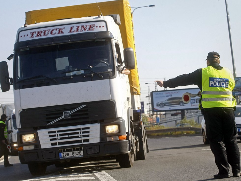 Místo zlodějů trápí Frýdlantsko kamiony