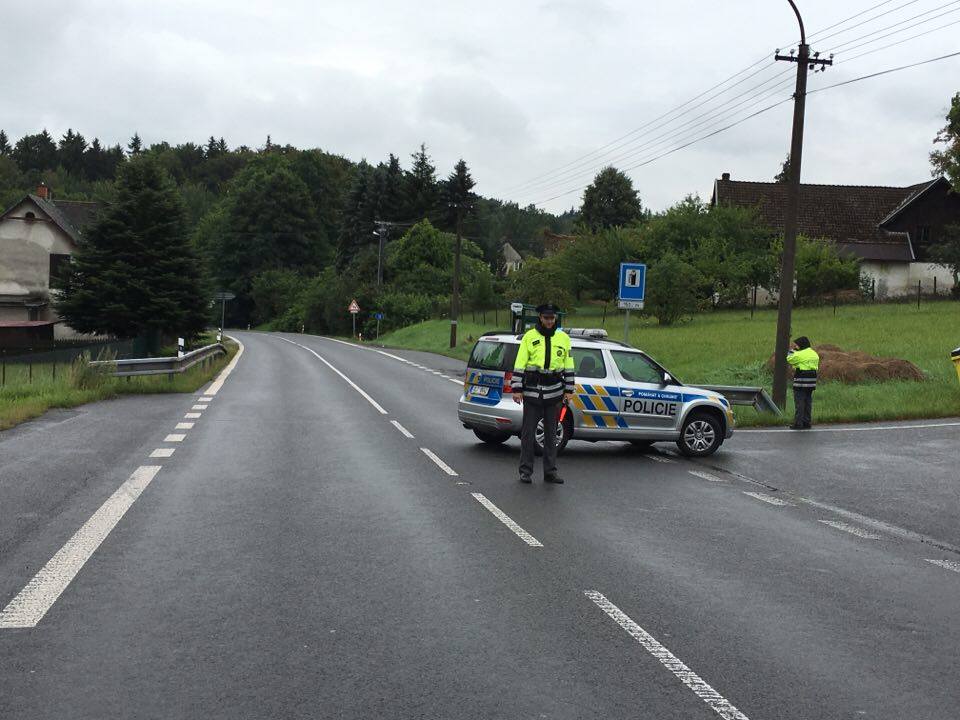 Další nehoda na "Albrechťáku" 3 13900677_1583477221946480_791521999_n