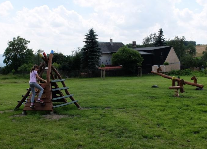 Nové setkávací místo v Albrechticích ožije letním kinem