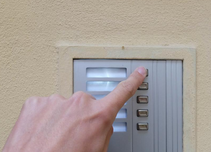 Frýdlant ve čtvrtek během akce Neotvírejte! ukáže seniorům, jak se bránit šmejdům