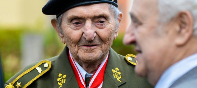 Zemřel hrdina od Tobruku Stanislav Hnělička. Bylo mu 94 let