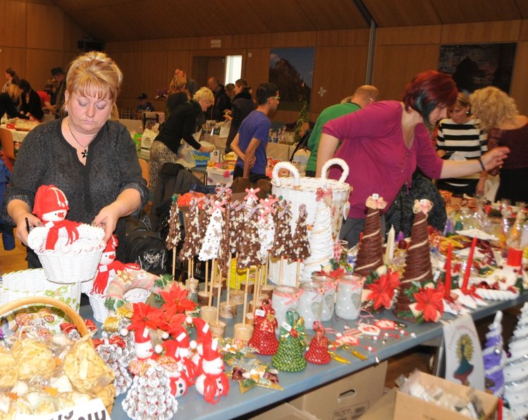 Oblíbené vánoční trhy se na krajském úřadě konají 22. listopadu