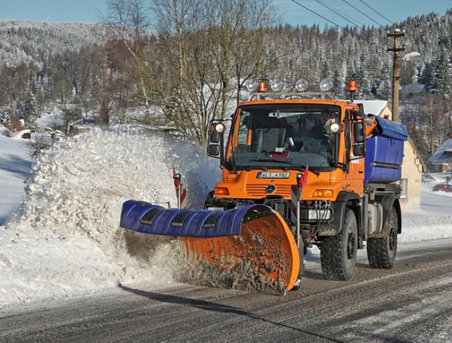 V kraji nebudou silničáři v zimě udržovat 70 km silnic