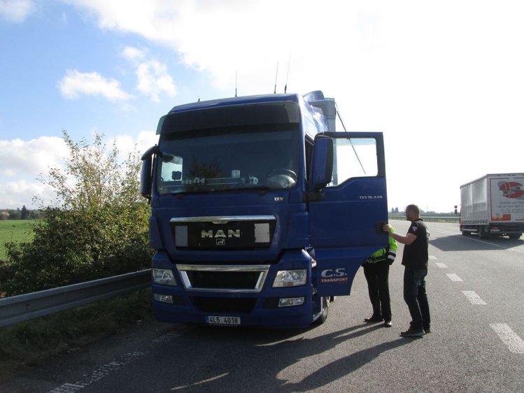 Plus 9 Za porušení zákona o silniční dopravě uložil kraj pokuty