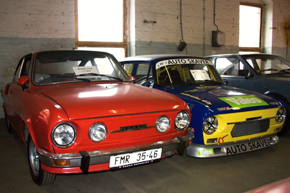 Automuzeum v Dětřichově vystavuje víc než stovku škodovek. Většina je pojízdná