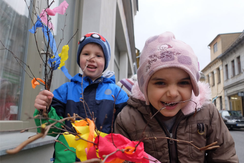 Frýdlantské děti vynesly Morenu, jaro vítej!