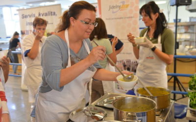 U Zeleného stromu / Restaurace 36 Projektem potravinové pomoci pomůže Liberecký kraj dětem již potřetí