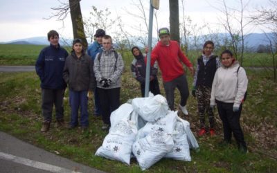 U Zeleného stromu / Restaurace 35 Děti ze základní školy speciální opět uklízely Frýdlant