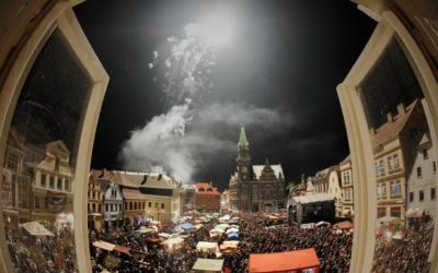 Ubytování, penziony, hotely, chaty, chalupy, resorty, hostely, motoresty a kempy 28 Po skončení sobotního programu Valdštejnských slavností pojedou speciální autobusové linky