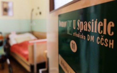 Služby, společnosti, firmy a živnostníci 25 Díky prodeji andělů mají v Domově U Spasitele čtyři nová polohovací lůžka
