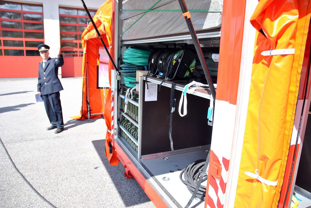 FOTO: Pomoc při katastrofách. Multifunkční kontejner nabídne padesáti lidem přístřeší, jídlo i záchod