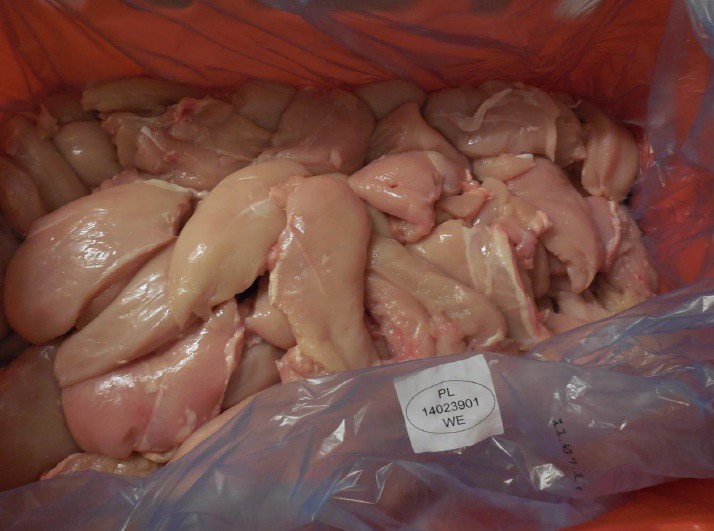 Stovky kilogramů polského kuřecího masa se salmonelou skončily u Liberečanů