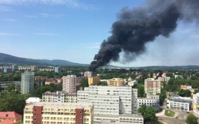 Ubytování, penziony, hotely, chaty, chalupy, resorty, hostely, motoresty a kempy 25 Požár v liberecké Severochemě