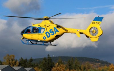 Plus 17 V Horní Řasnici se převrátil traktor. Při nehodě se zranila jeho dvoučlenná posádka