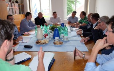 Ubytování, penziony, hotely, chaty, chalupy, resorty, hostely, motoresty a kempy 29 Uzavírka silnice z Nového Města pod Smrkem k hranicím se posune na září