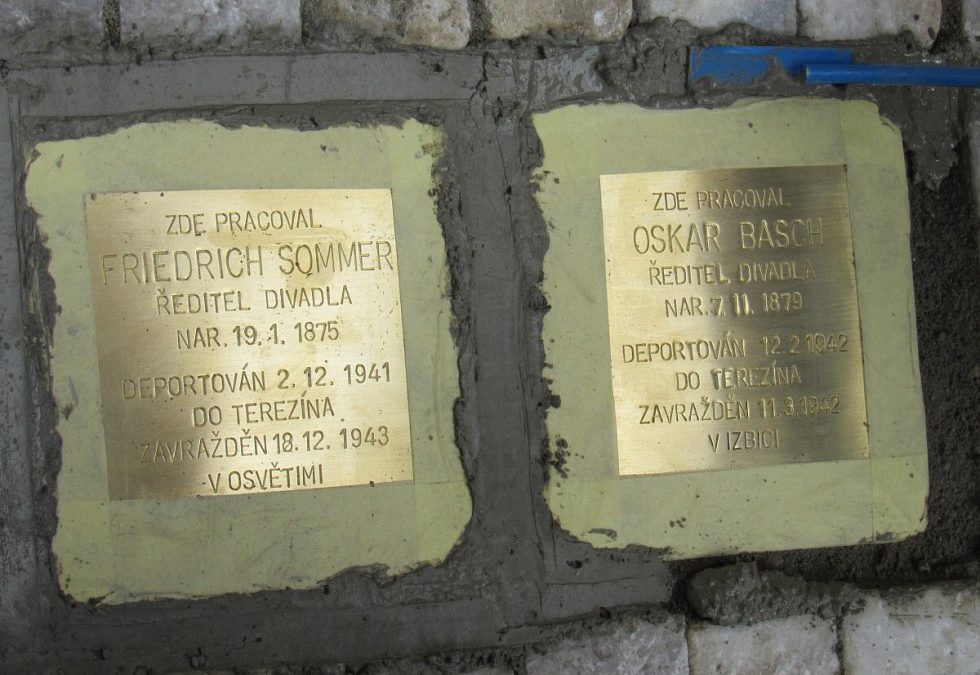 Klopýtnutí jako vzpomínka na zmizelé sousedy