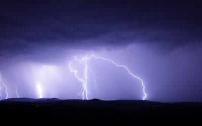 Plus 10 Varování meteorologů. Největší vedra utnou noční silné bouřky s krupobitím