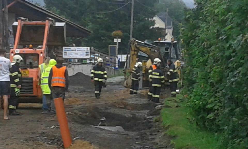 Únik plynu v Bílém Potoce, záchranná služba musela ošetřit dvě osoby