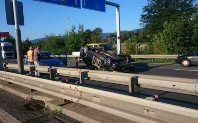 Plus 4 Dvě nehody během pondělního rána paralyzovaly dopravu na průtahu Libercem